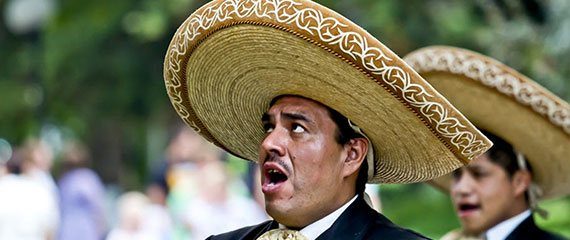 met mexicaanse vrouwen daten en sombrero